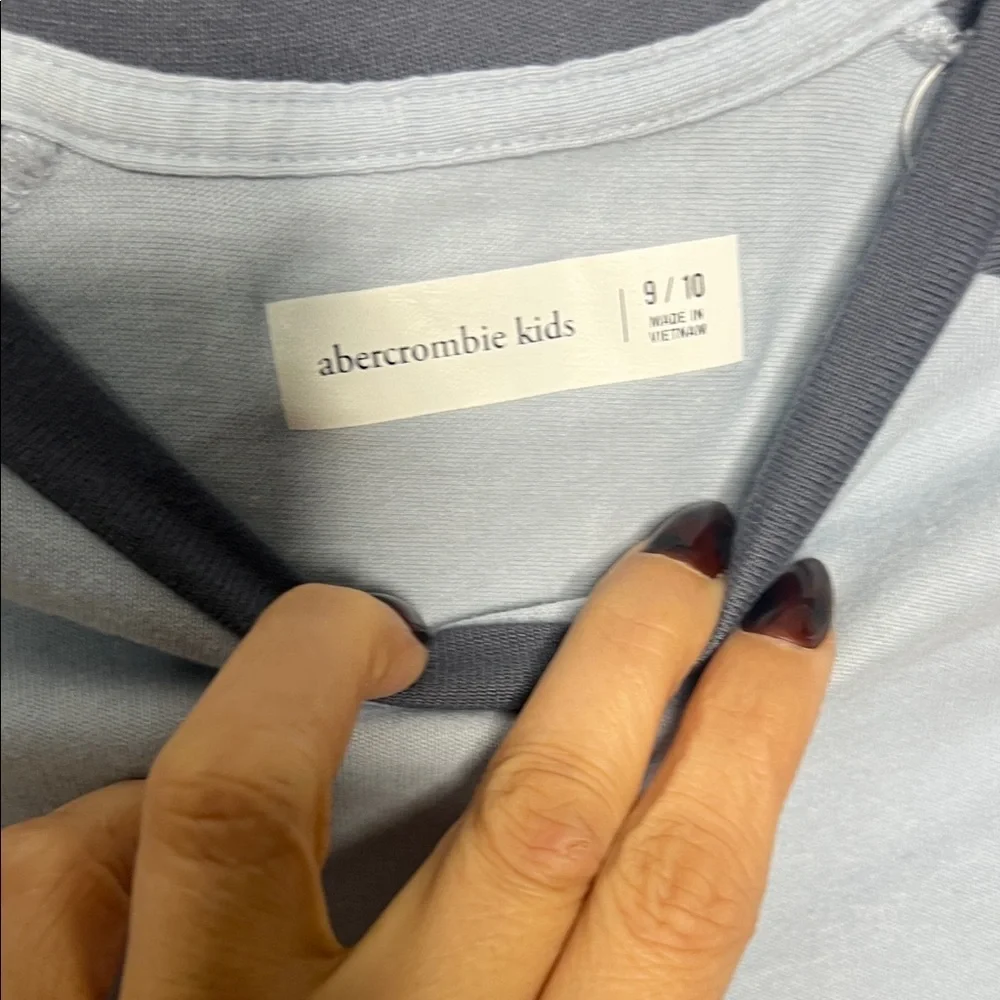 2 Abercrombie Kids Boys T-Shirts Size 9/10 Graphic & Raglan Tee
